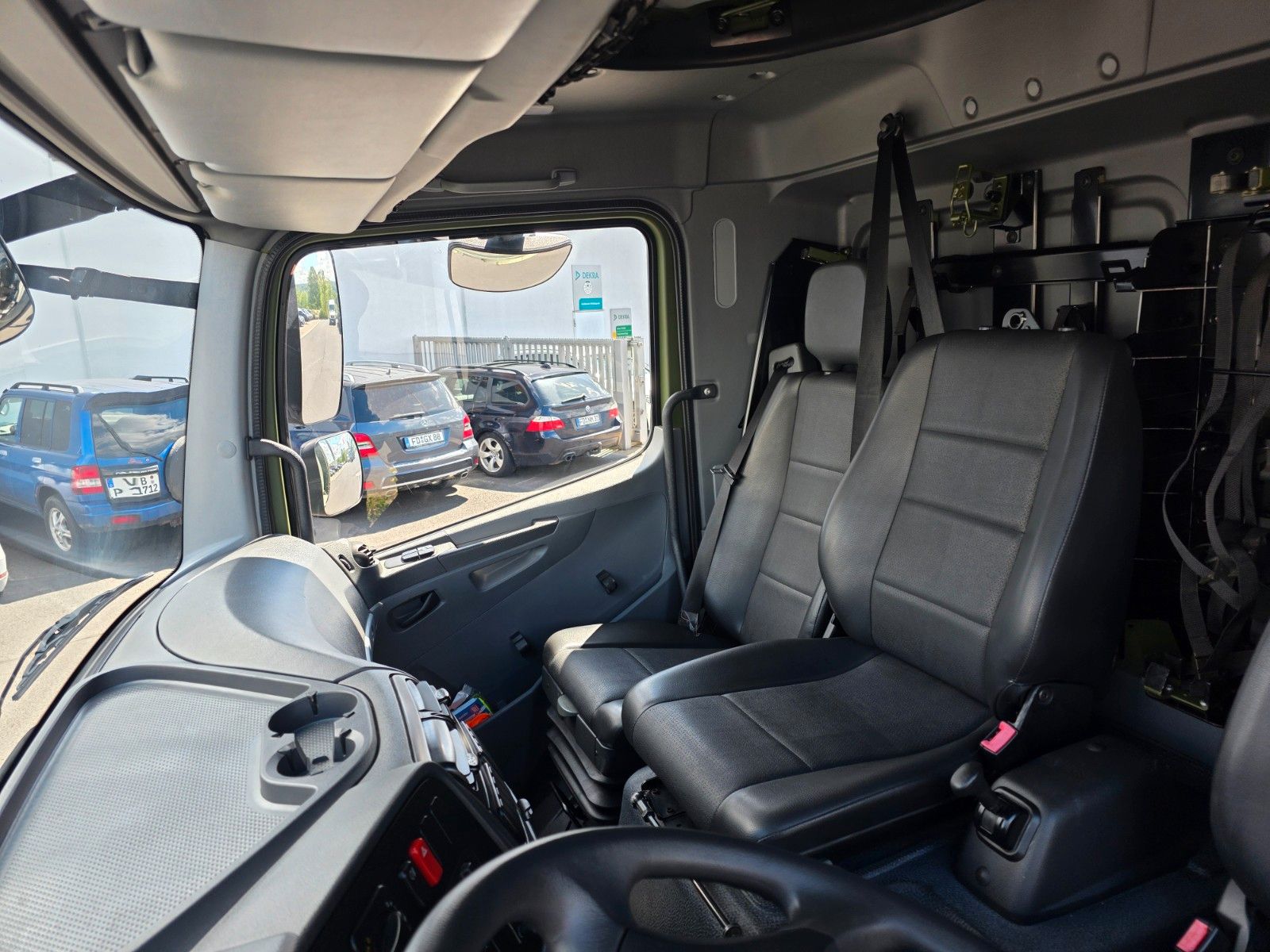 Fahrzeugabbildung Mercedes-Benz Atego 1018 A 4x4 Pritsche Plane mehrfach vorh.