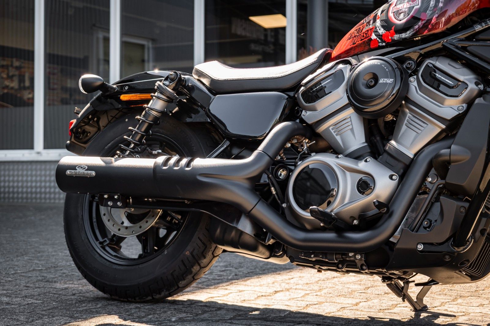 Fahrzeugabbildung Harley-Davidson Nightster RH975 - Jekill & Hyde -