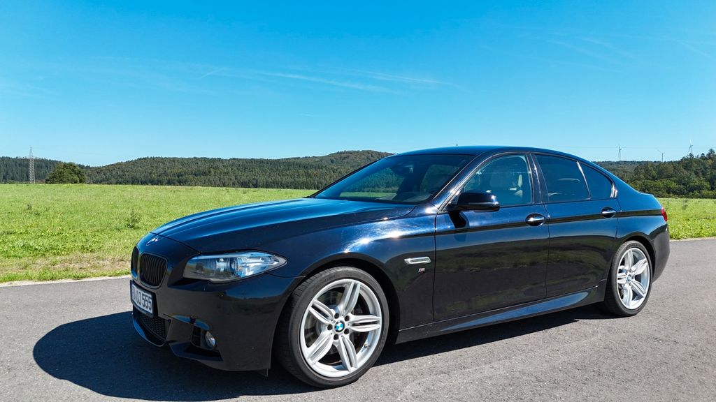 Image of BMW 530