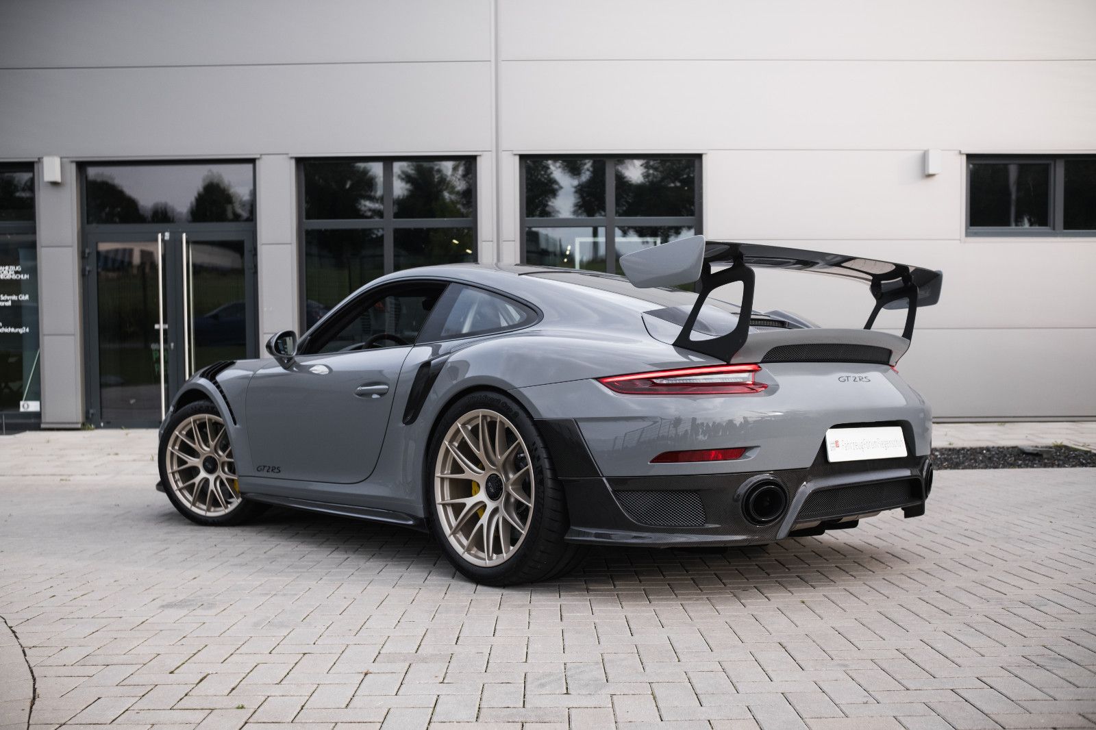 Fahrzeugabbildung Porsche 991/911 GT2 RS, PTS, Weissach, Clubsport, Lift