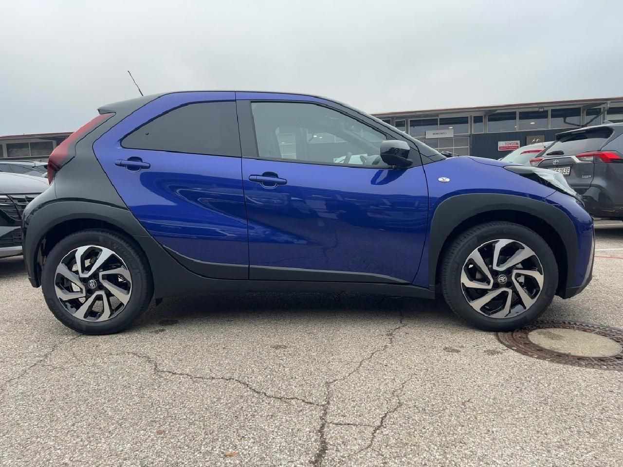 Fahrzeugabbildung Toyota Aygo X 1,0 Teamplayer