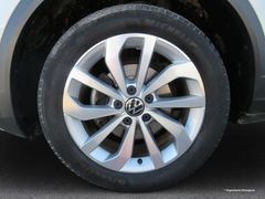 VW T-Roc 1.5 TSI Life LED 17'' Lane digital DAB Sih VW T-Roc 1.5 TSI Life LED 17'' Lane digital DAB Sih