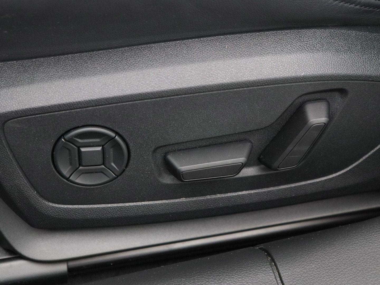 Audi A6 Limousine 40 TFSi 204 Pk S-Line Competition, миниатюра 24