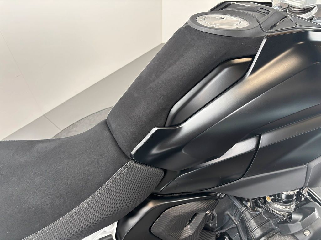 Fahrzeugabbildung BMW R1300 GS *HP-CORSE *VIEL ZUBEHÖR *TOP-ZUSTAND