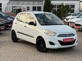 Hyundai i10 1.1 Classic *8 FACH*AUX*USB*5-GANG*SERVO* - Hyundai i10 Gebrauchtwagen in Augsburg