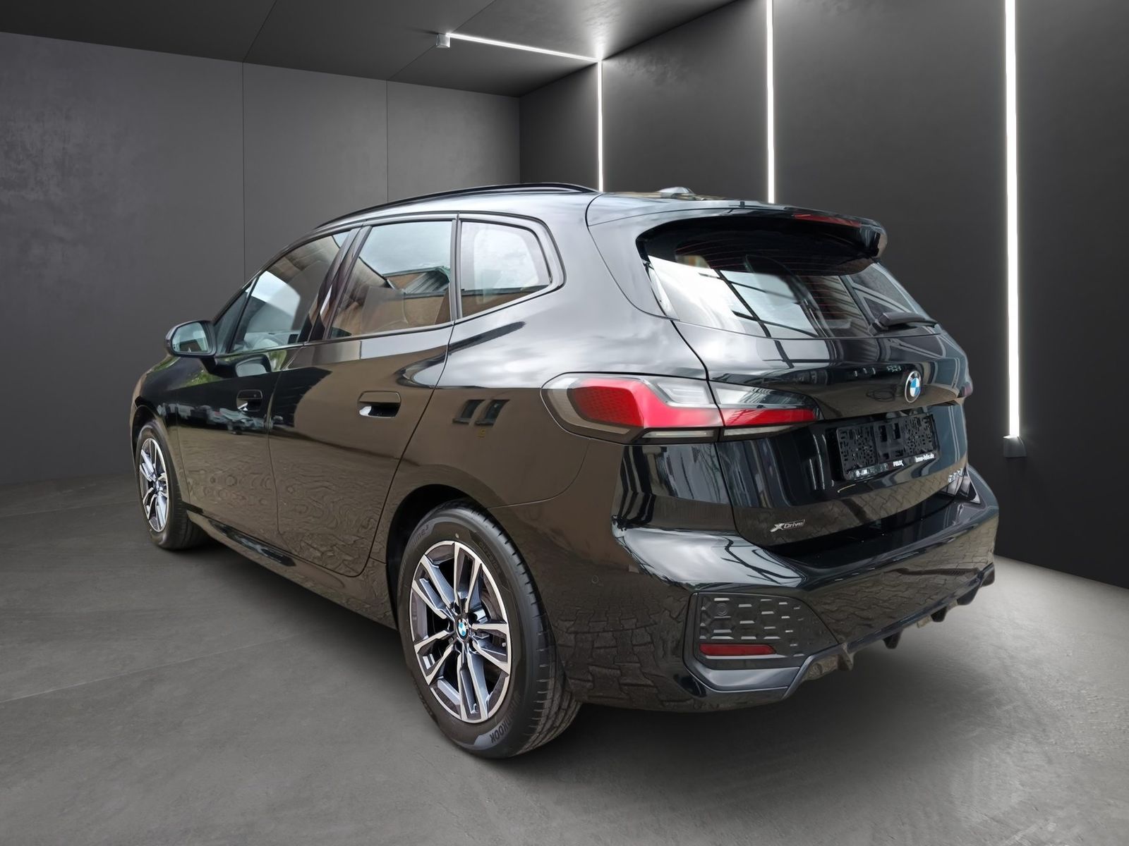 BMW 223 Active Tourer - Bild 7