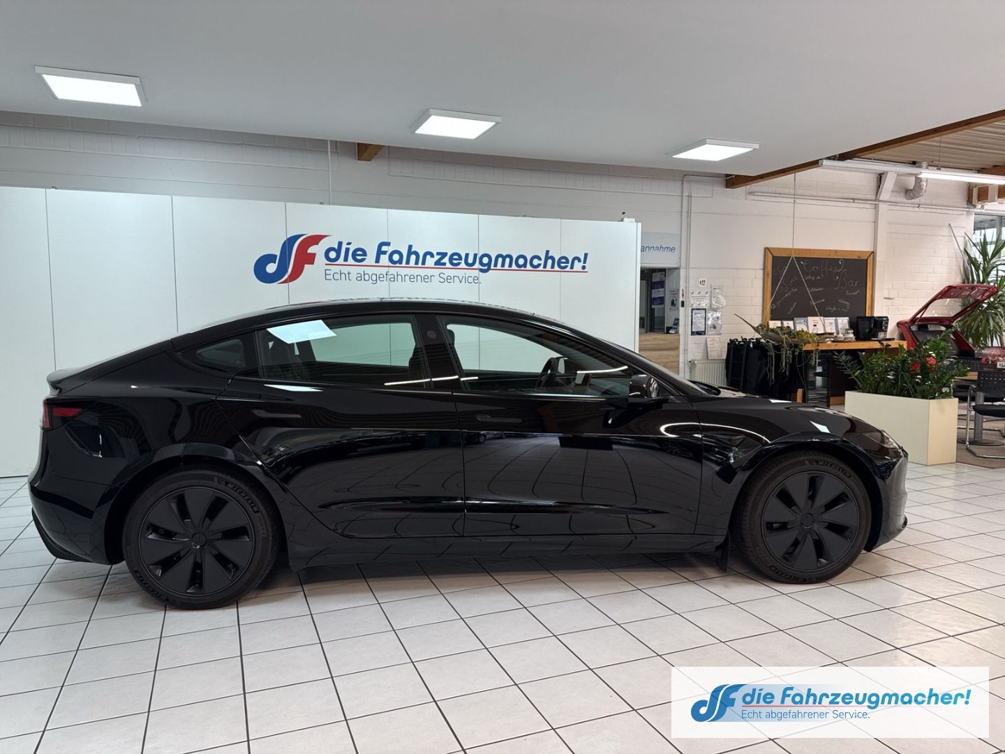 Fahrzeugabbildung Tesla Model 3 Long Range Dual AWD Soundsystem ACC El.