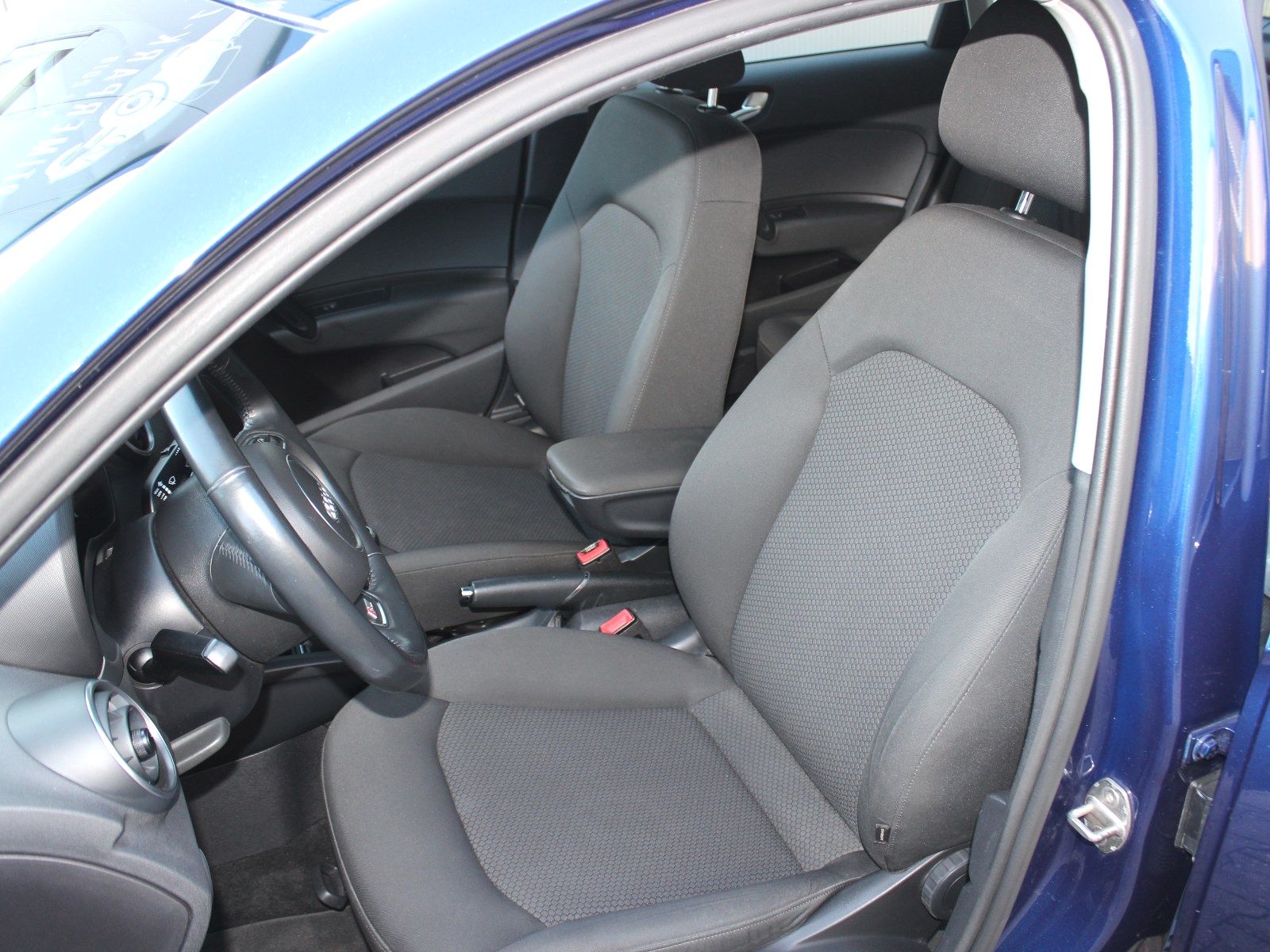 Fahrzeugabbildung Audi A1 basis ultra 1,0 TFSi