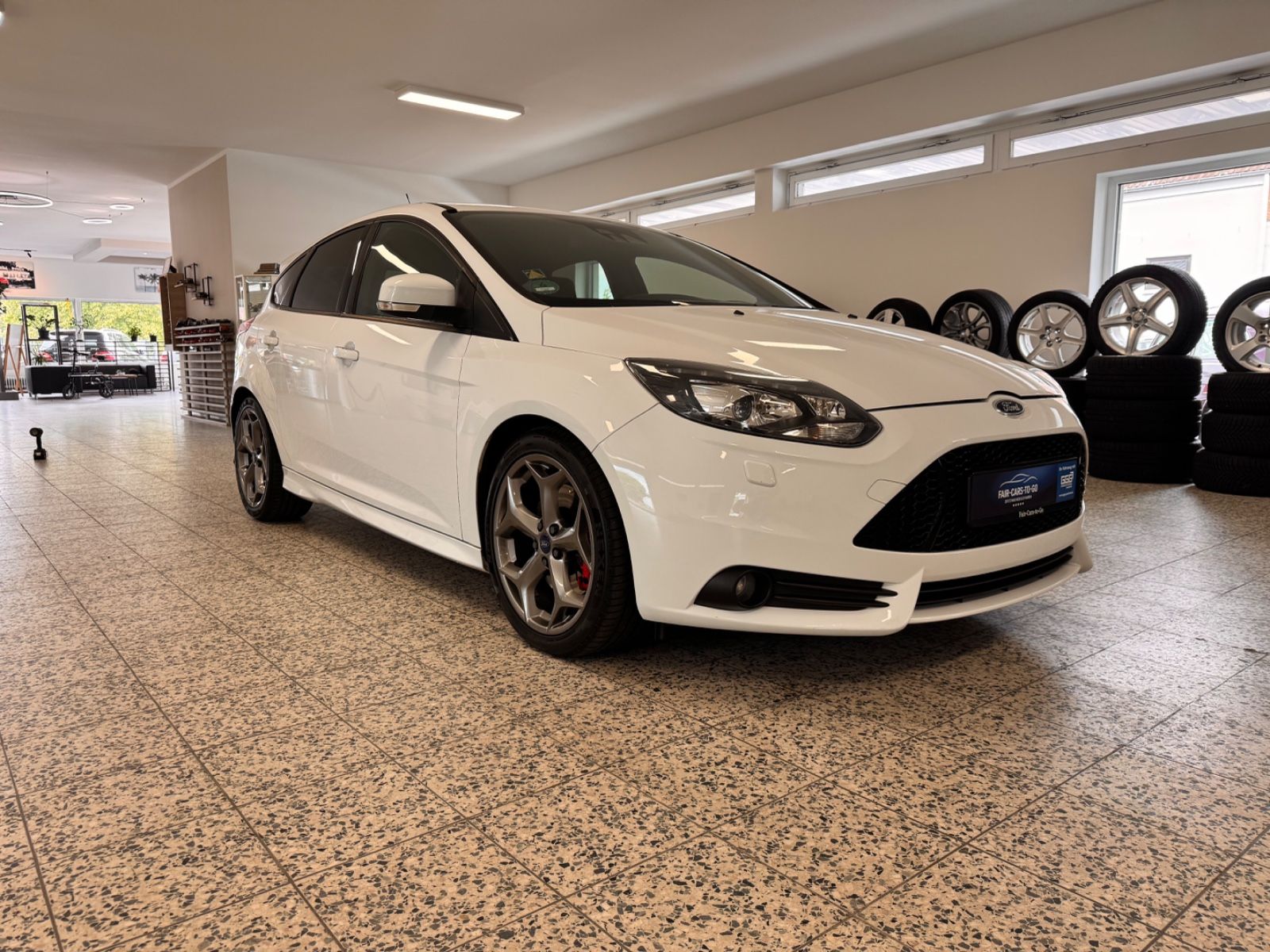 Ford Focus Lim.ST 250Ps