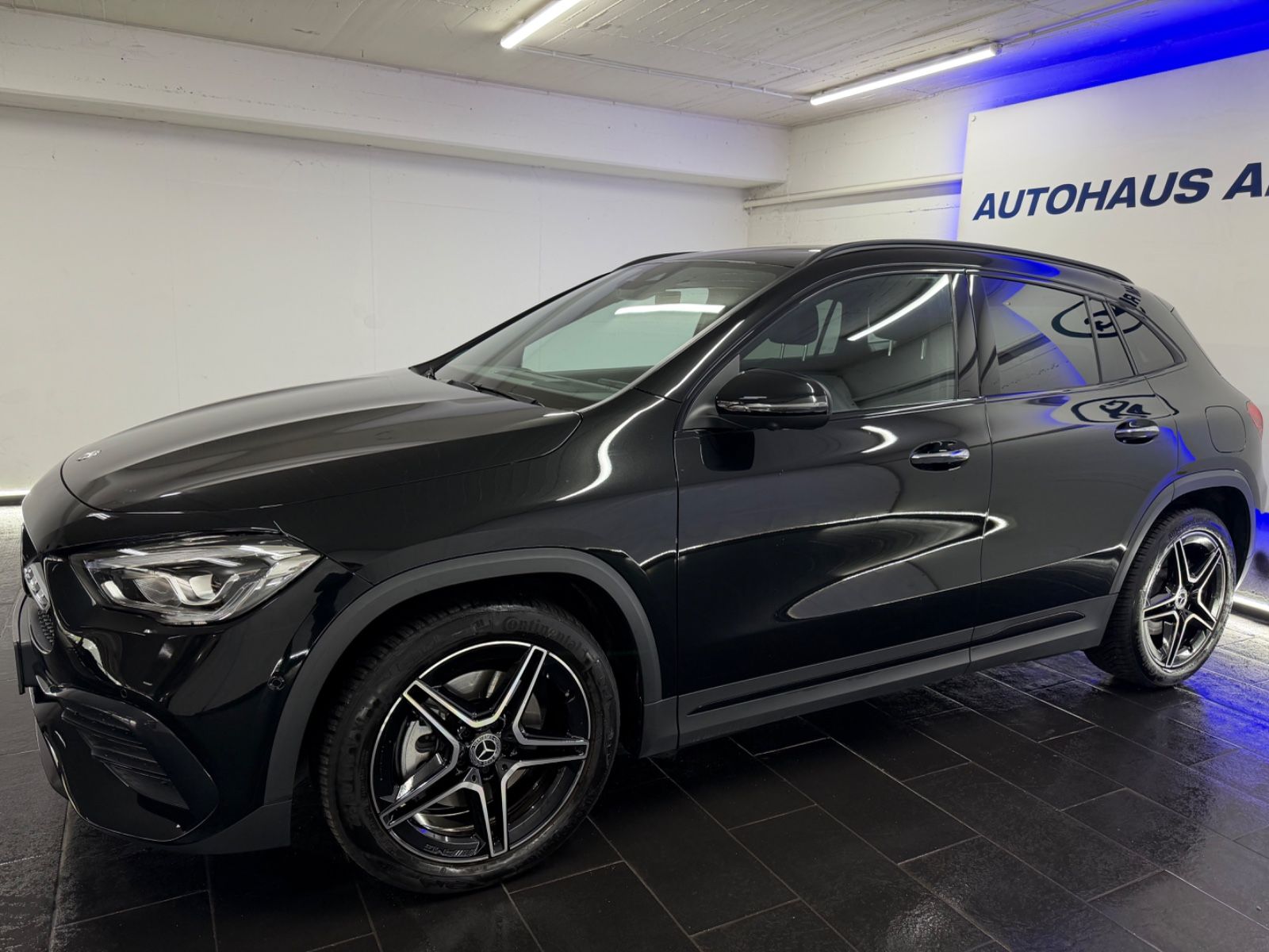 Mercedes-Benz GLA 250 4Matic AMG NIGHT 1HND 360° LED HUD APPLE foto 4