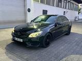 Mercedes-Benz E 500 CGI 4Matic *AMG Line*Abstand*Schiebedach* - Mercedes-Benz E 50 Gebrauchtwagen