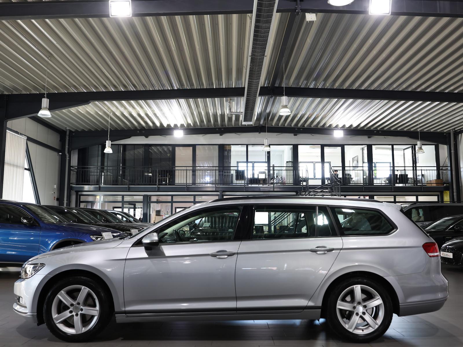 Volkswagen Passat Variant 2.0 TDI DSG BMT / NAVI-DM, ACC