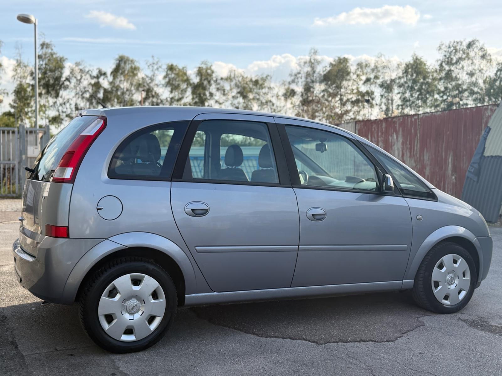Opel Meriva 1.6 Cosmo *KLIMAAUTOMATIK*HU/AU 2027*
