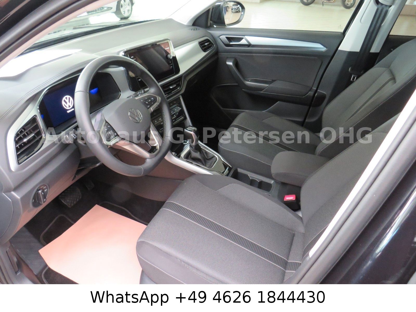 Fahrzeugabbildung Volkswagen T-Roc Life 1.5TSI*DSG*LED*Spur*ACC*Fernlicht*SHZ