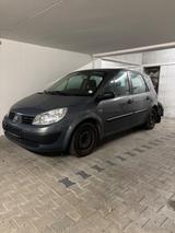 Renault Scenic Authentique 1.4 16V Authentique - Renault Scenic Authentique mit Benzin-Antrieb