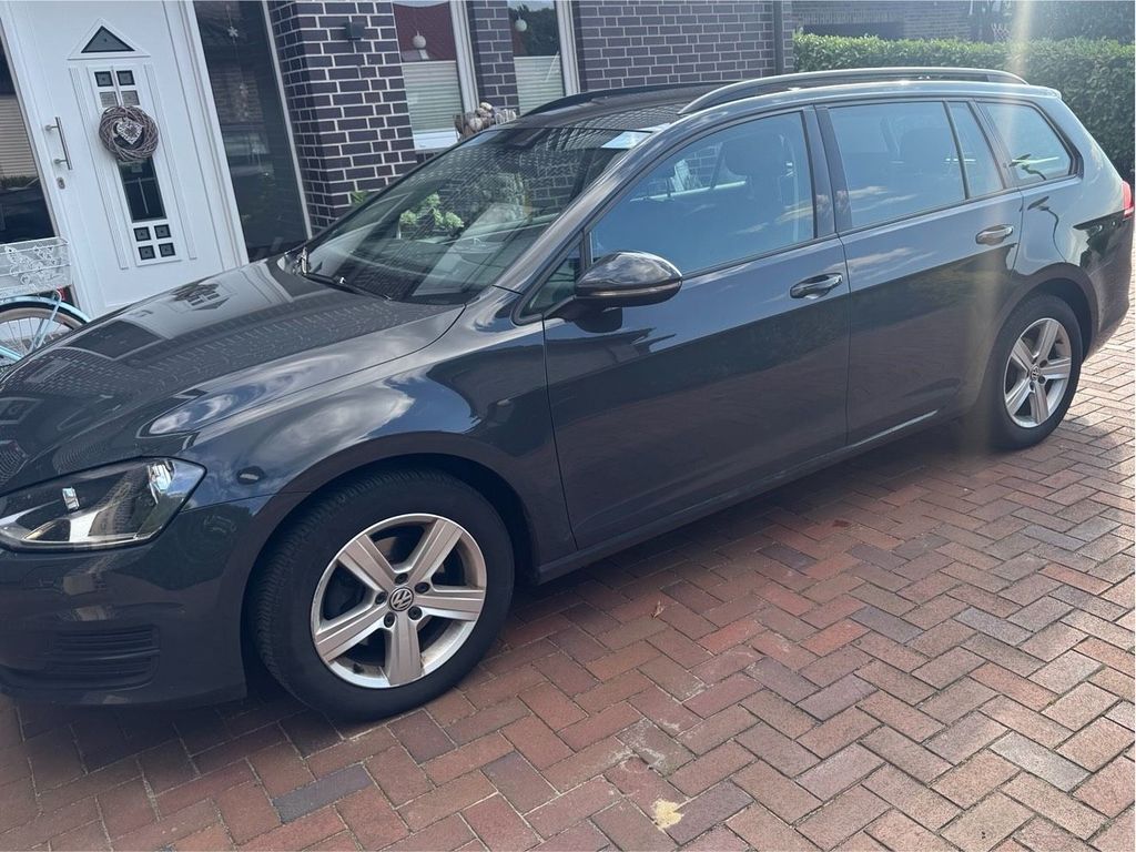 Image of Volkswagen Golf