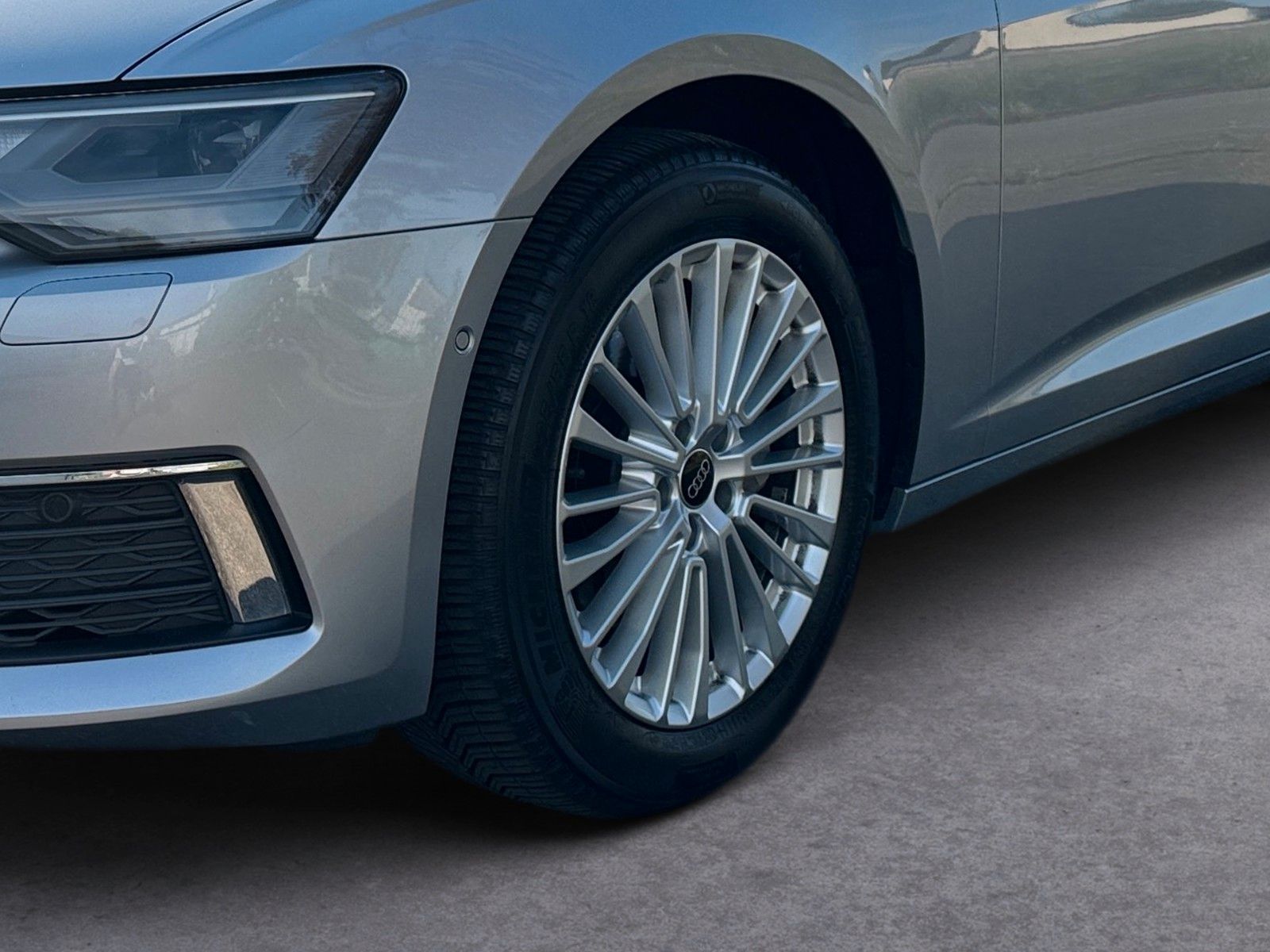 Fahrzeugabbildung Audi A6 Avant Design 40 TDI quattro S tronic