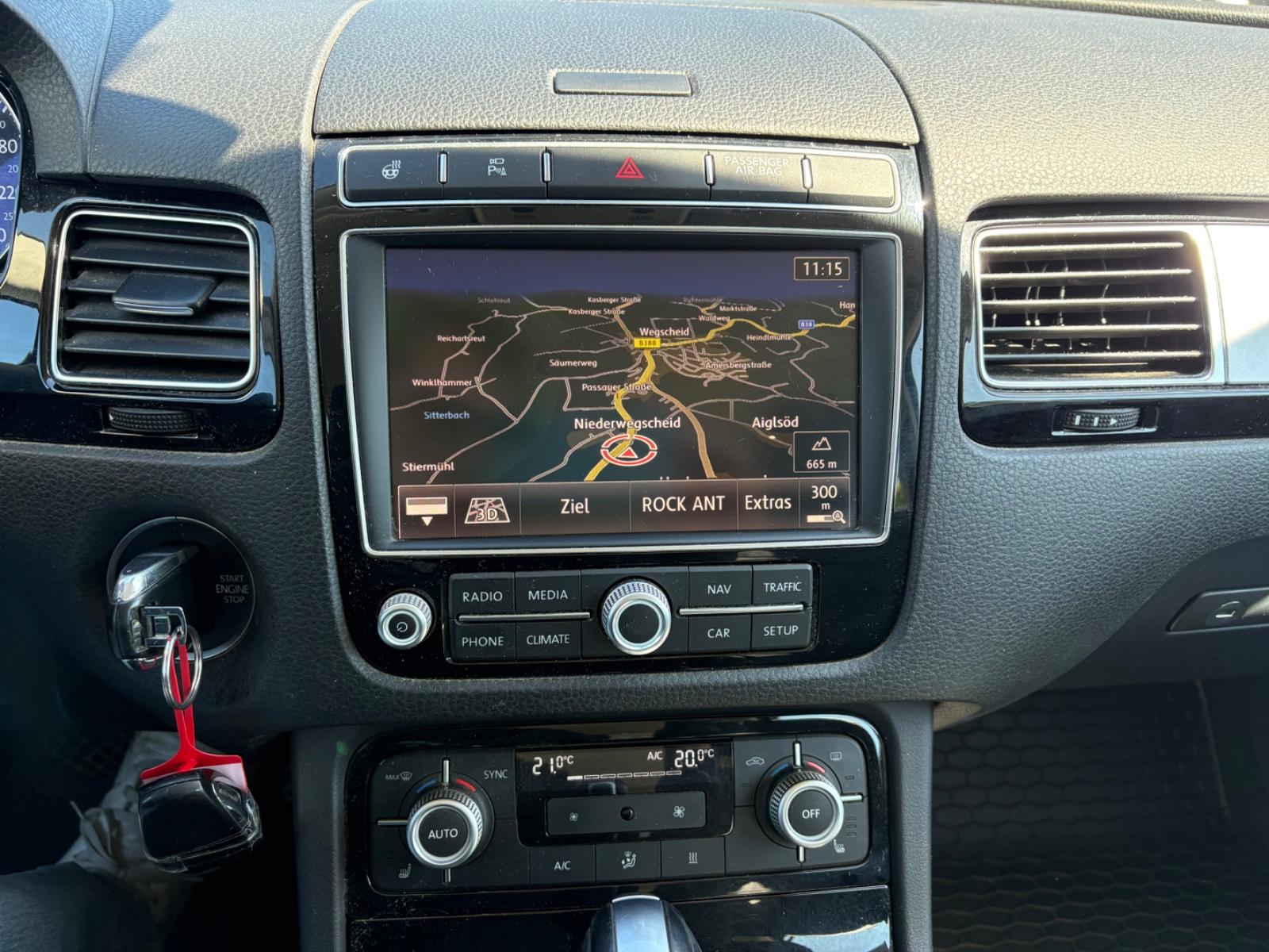 Volkswagen Touareg 3.0 V6 TDI 262ch - Carnet entretien - Attelage - ACC - Bi-xénon
