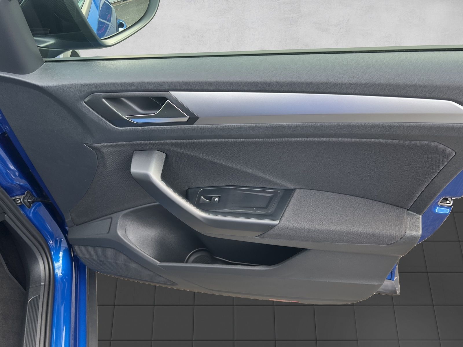 T-Roc Life 1.5 TSI DSG LED*AHK*Navi*Standhzg.