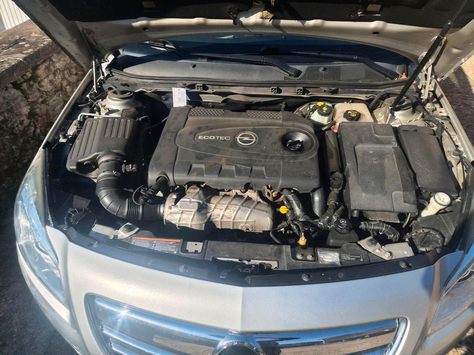 Opel Insignia 2010 — photo 8