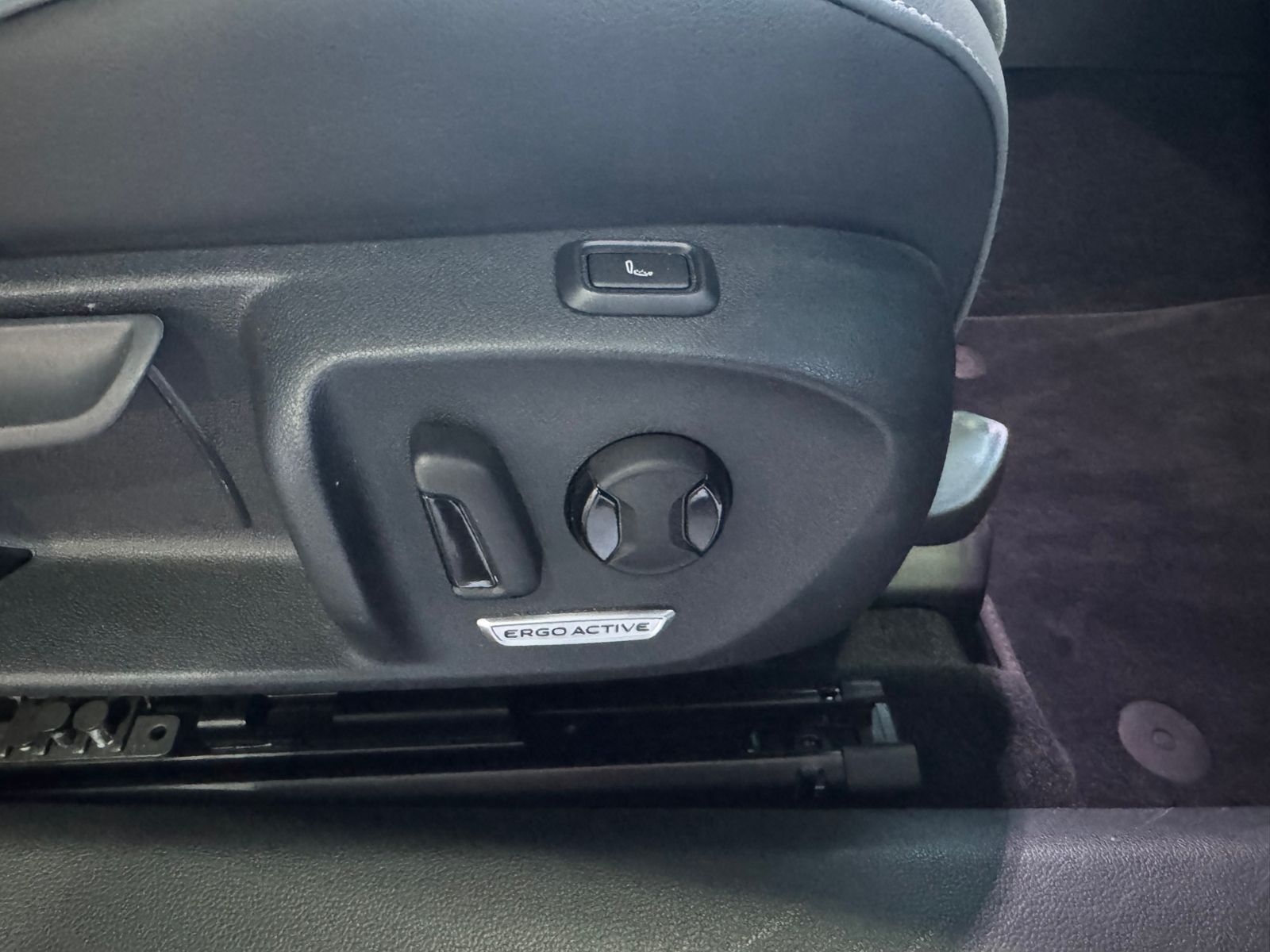 Volkswagen Passat Variant - Bild 23