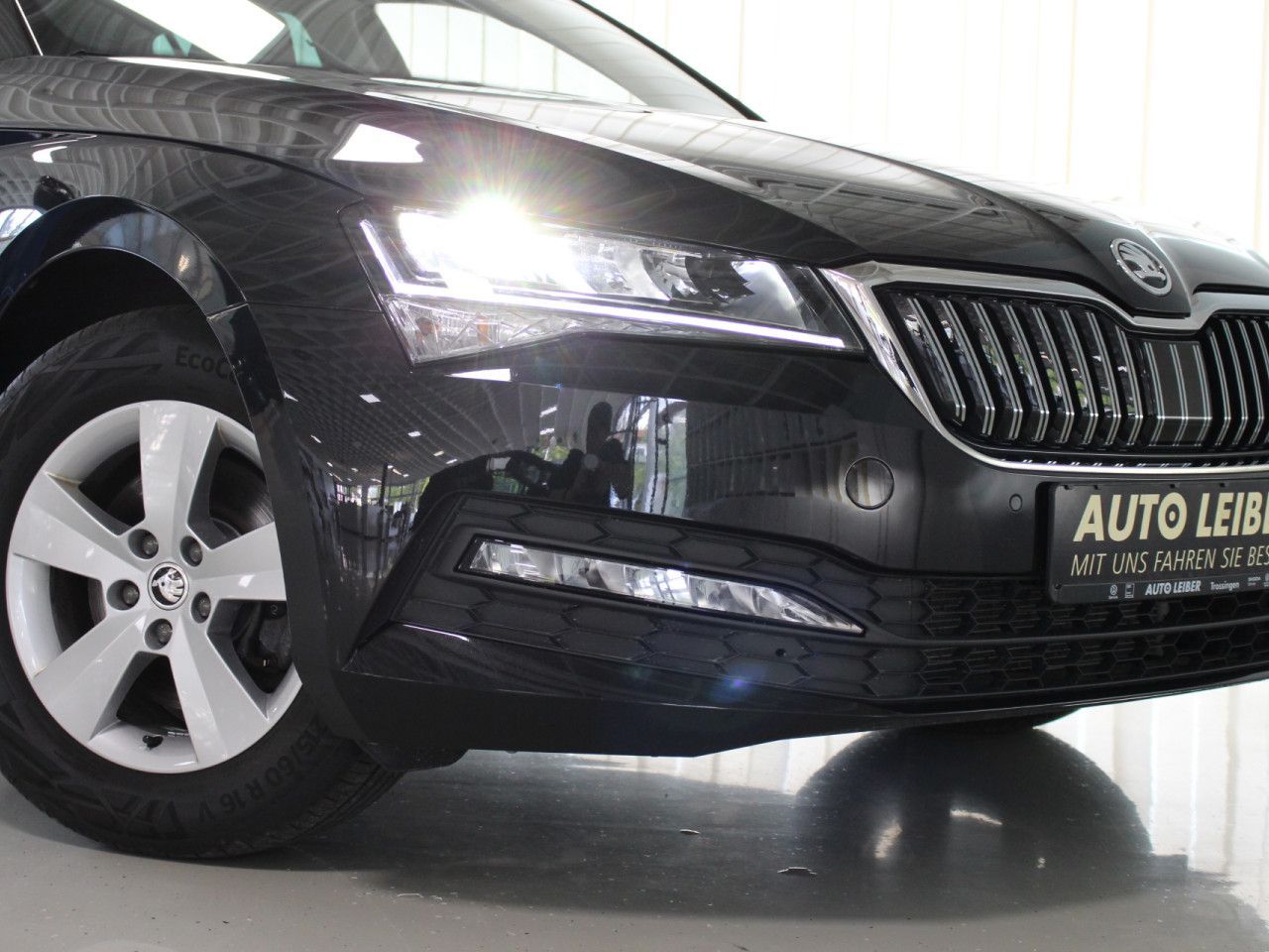 Fahrzeugabbildung SKODA Superb Combi 1.5 TSI ACT Ambition ACC/Navi/PDC