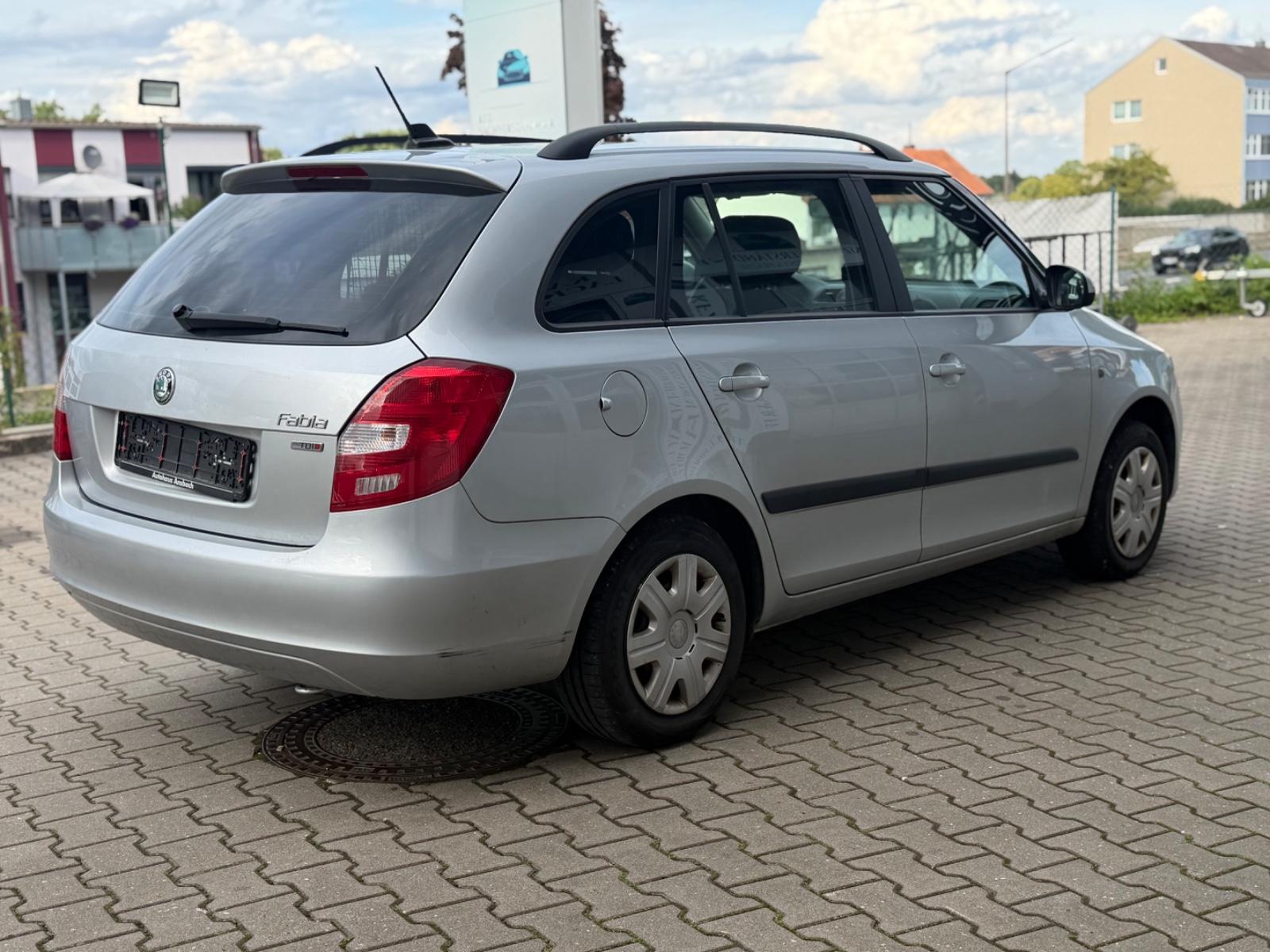 Skoda Fabia 2012 — photo 5