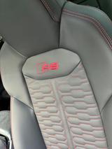 Audi RSQ8 RS Q8 performance VOLLAUSSTATTUNG  - silberne Audi RSQ8