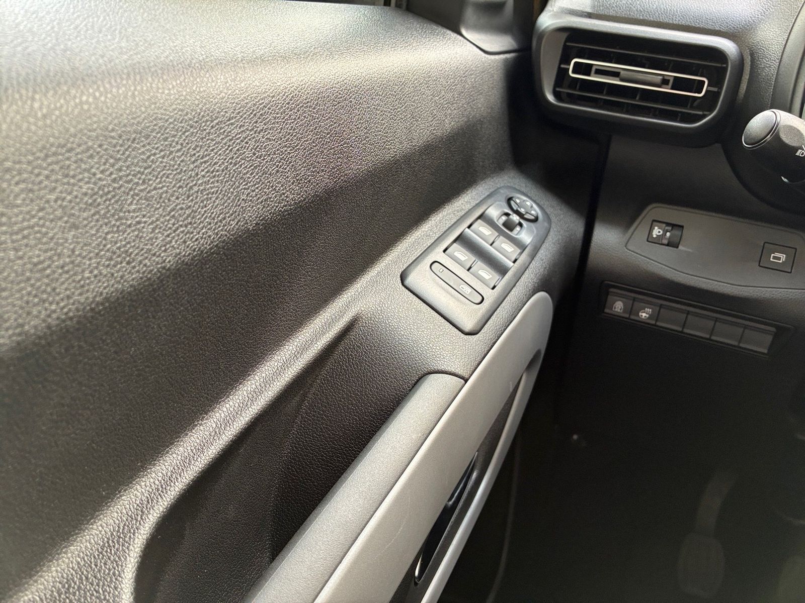 Fahrzeugabbildung Toyota Proace City Verso 1.2 L1 Teamplayer Kamera,LED