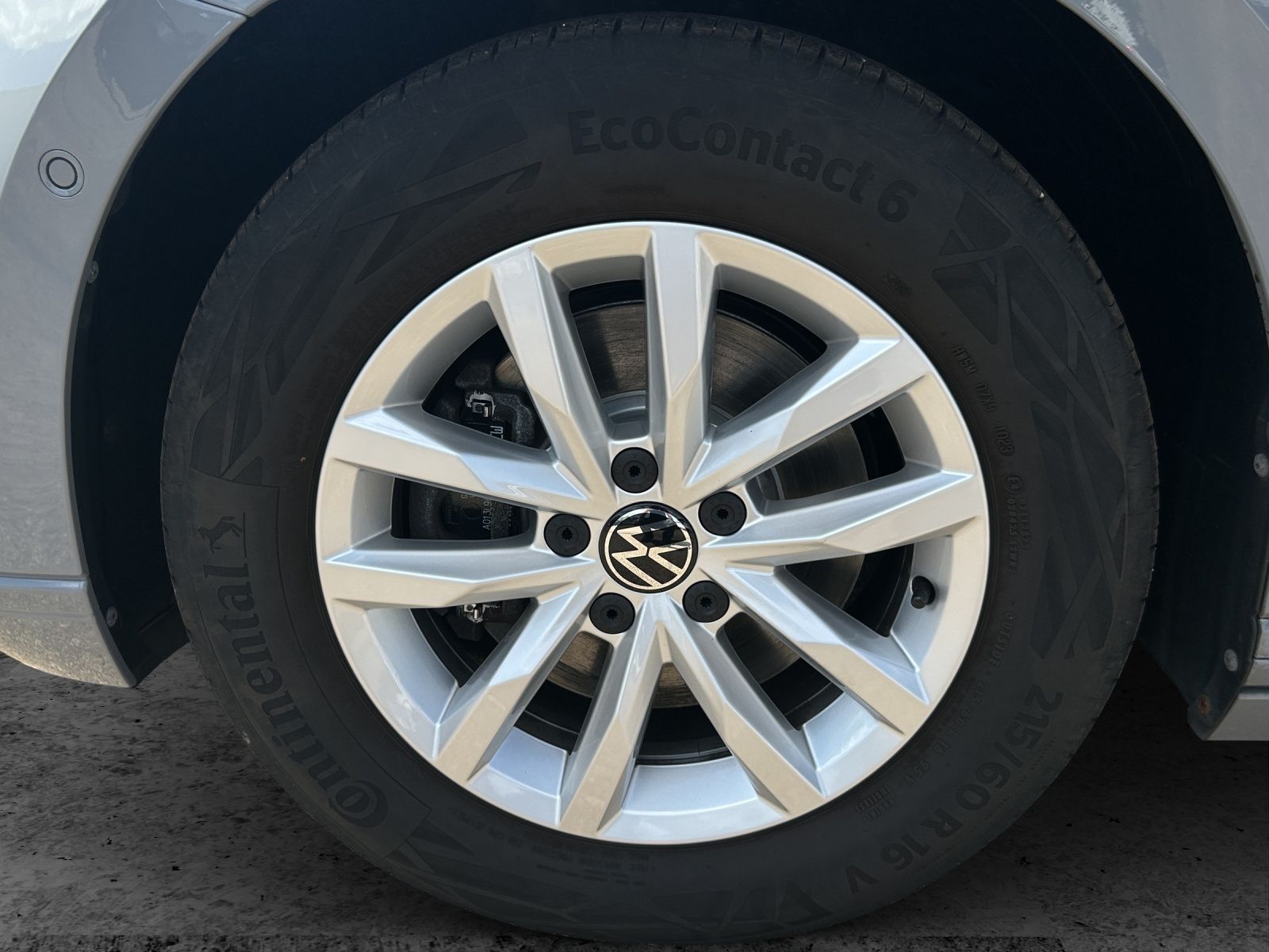 Fahrzeugabbildung Volkswagen Passat Variant TDI Business Matrix Navi ACC AID