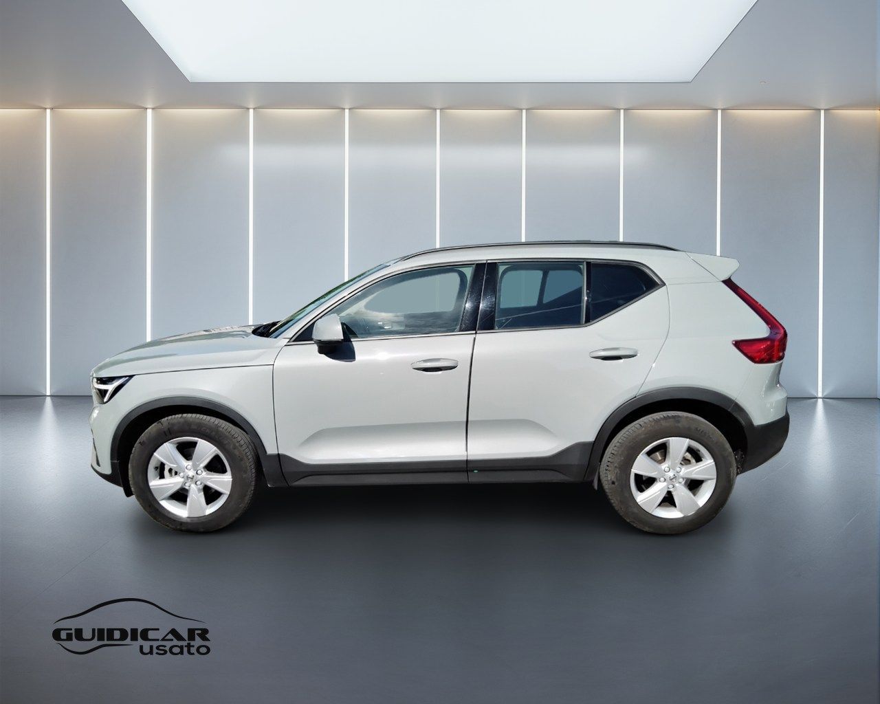 Volvo VOLVO XC40 2023 - XC40 1.5 t2 Essential auto imagem 3