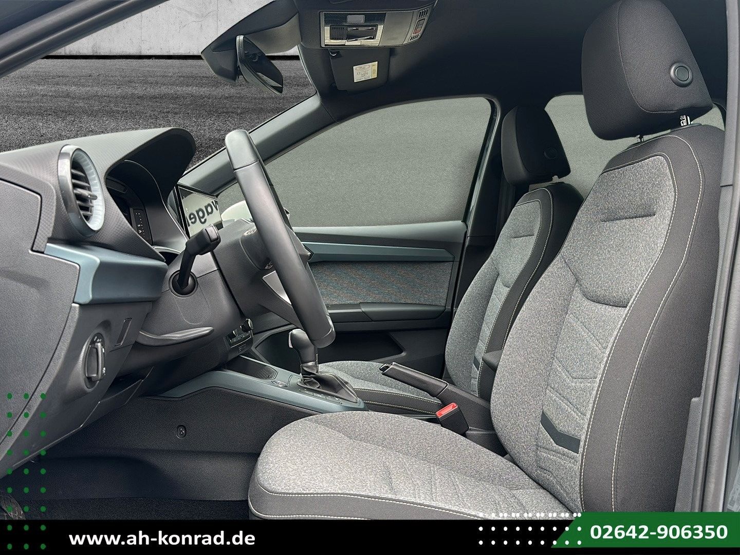 Fahrzeugabbildung SEAT Arona 1.0 TSI DSG Xperience*18ZOLL*LED*NAVI*