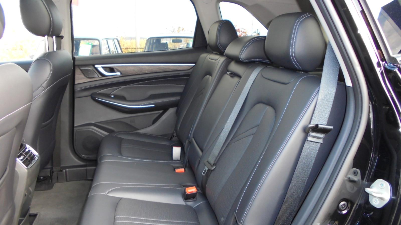 DFSK Fengon E5 PHEV Hybrid 7-sitzig, Allwetterreifen,