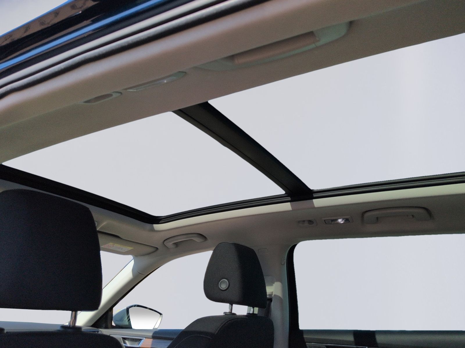 Superb Scout 2.0 TDI DSG 4x4 AHK+PANO+STHZ