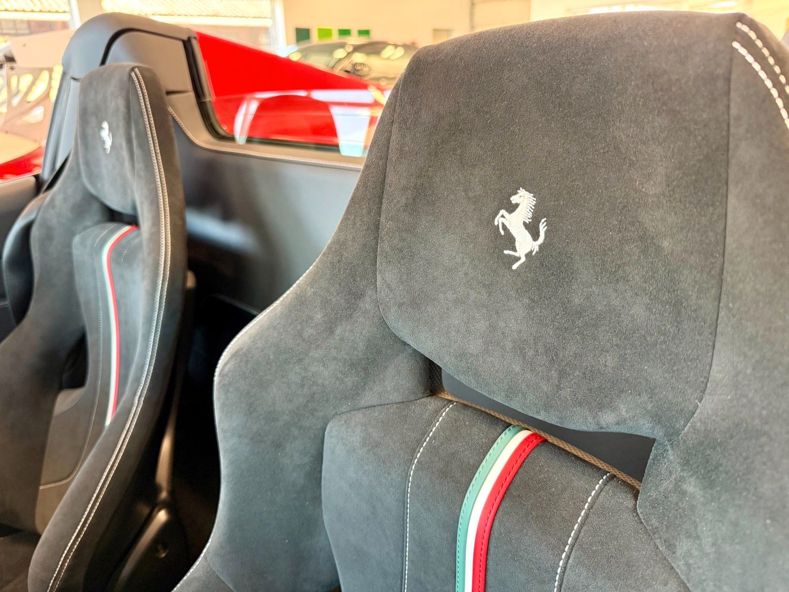 Fahrzeugabbildung Ferrari F8 Spider Carbon Racing Seats/LIFT/LED