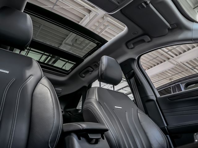 Ford Kuga 2.5 Plug-In Hybrid Vignale Stauassistent