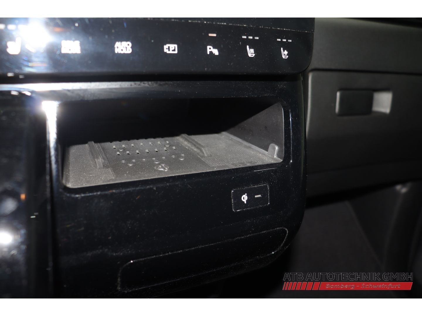 Fahrzeugabbildung Hyundai STARIA Prime 2WD 2.2 CRDi Park-Paket Navi Bose K