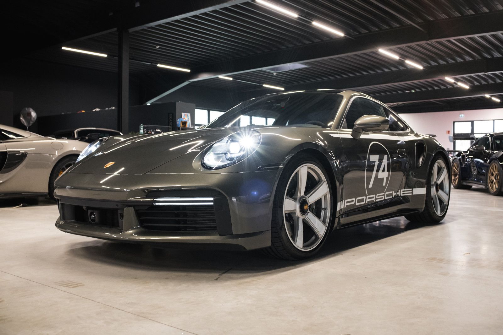 Fahrzeugabbildung Porsche 992/911 Turbo 50 Jahre Heritage-Nachtsicht-Inno