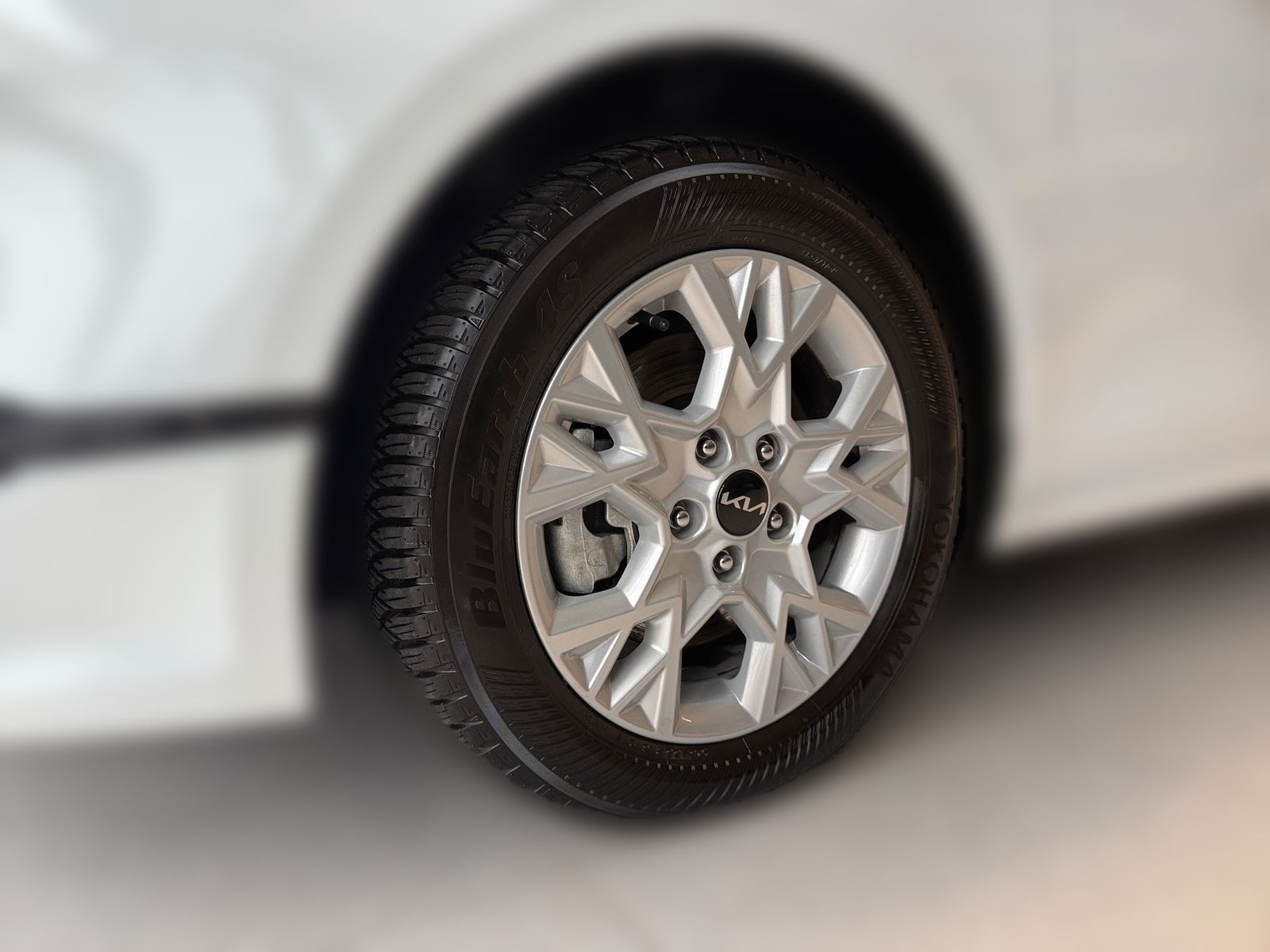 Fahrzeugabbildung Kia CEED_SW 1.5T 140 DCT7 VIS KOMF+ (NAV)