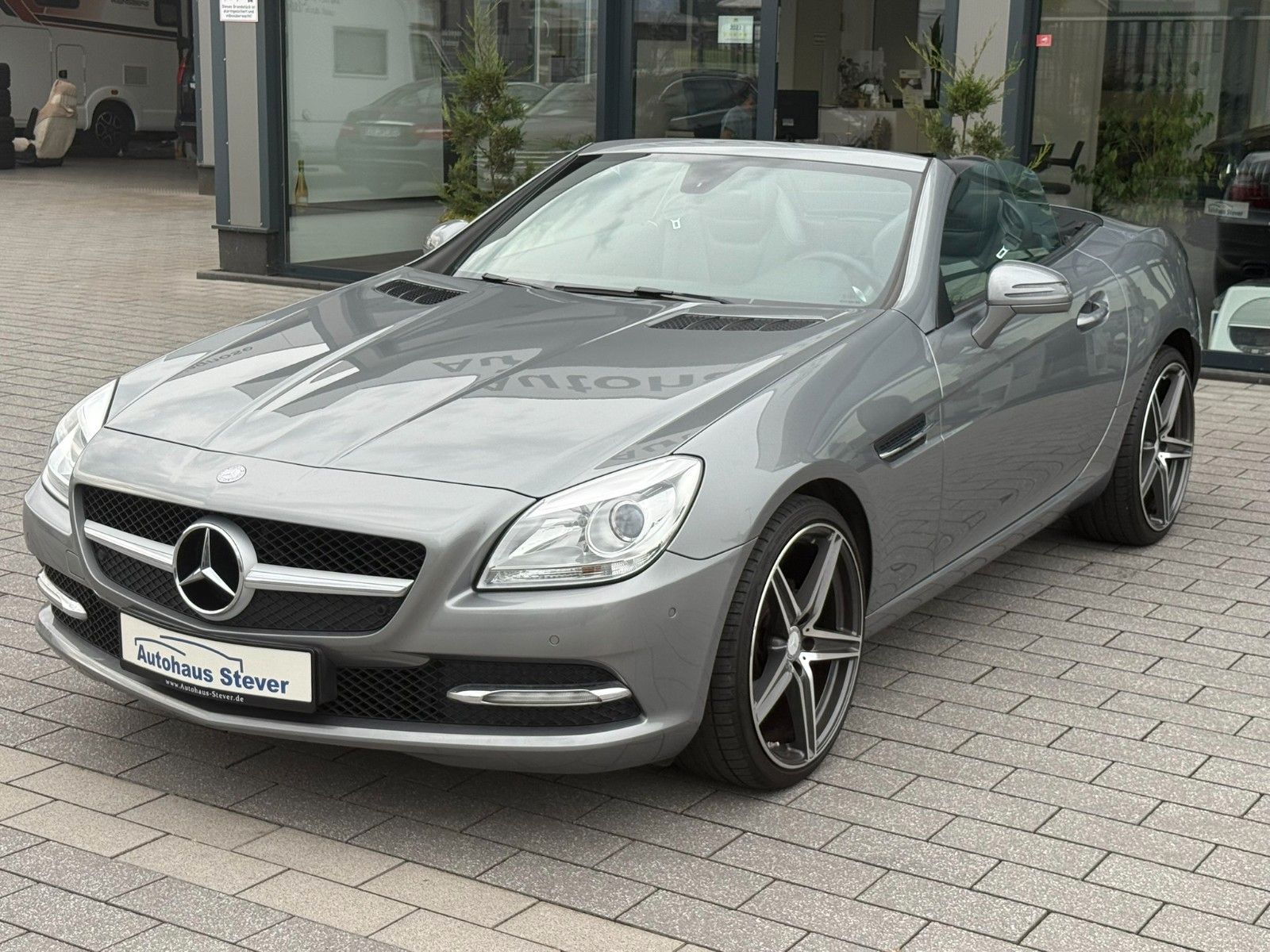Fahrzeugabbildung Mercedes-Benz SLK 200 SLK Roadster  BlueEfficiency Edition 1