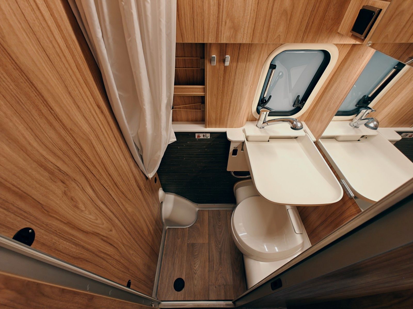 Fahrzeugabbildung HYMER / ERIBA / HYMERCAR GRAND CANYON S 4x4² RSX #BRUCEBANNER by palmo