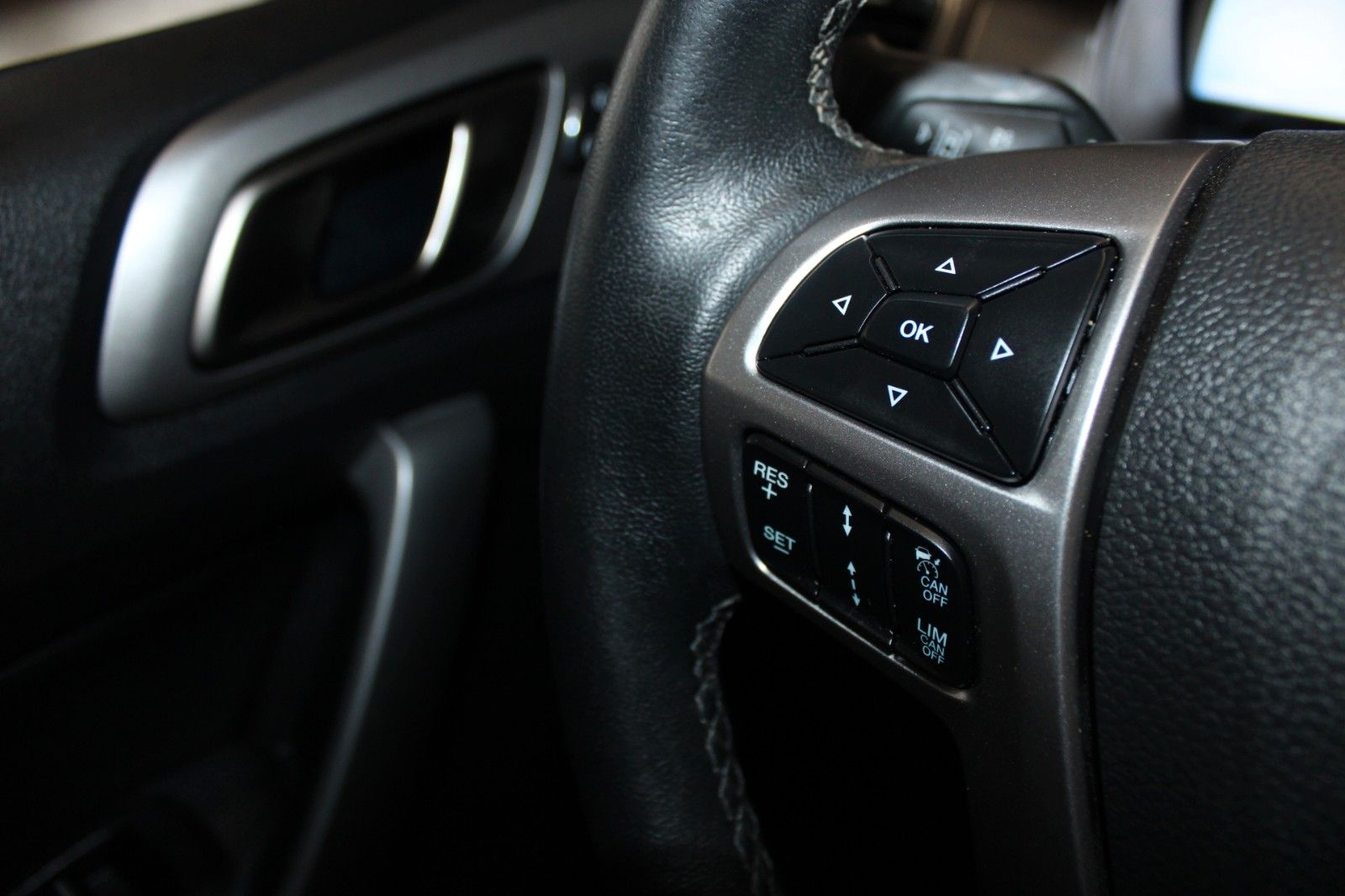 Fahrzeugabbildung Ford Ranger Limited Aut. LED AHK STDHZ HARDTOP uvm.