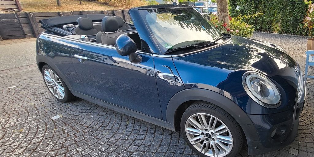 Image of MINI Cooper D Cabrio