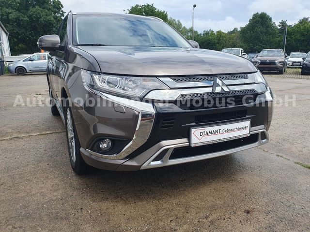 Mitsubishi Outlander PHEV Basis Spirit 4WD