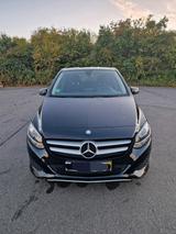 Mercedes-Benz B 180 Automatik - : Kleinbus, Mercedes