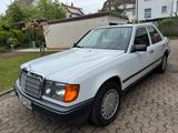 Mercedes-Benz 260 E - Mercedes-Benz 260: 260e
