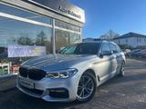 BMW 530i Touring Luxury-Line *Head-up*Schiebedach* - silberne BMW 530