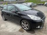 Peugeot 208 Allure Euro6 kette gerissen dreht - Peugeot 208 Unfallwagen