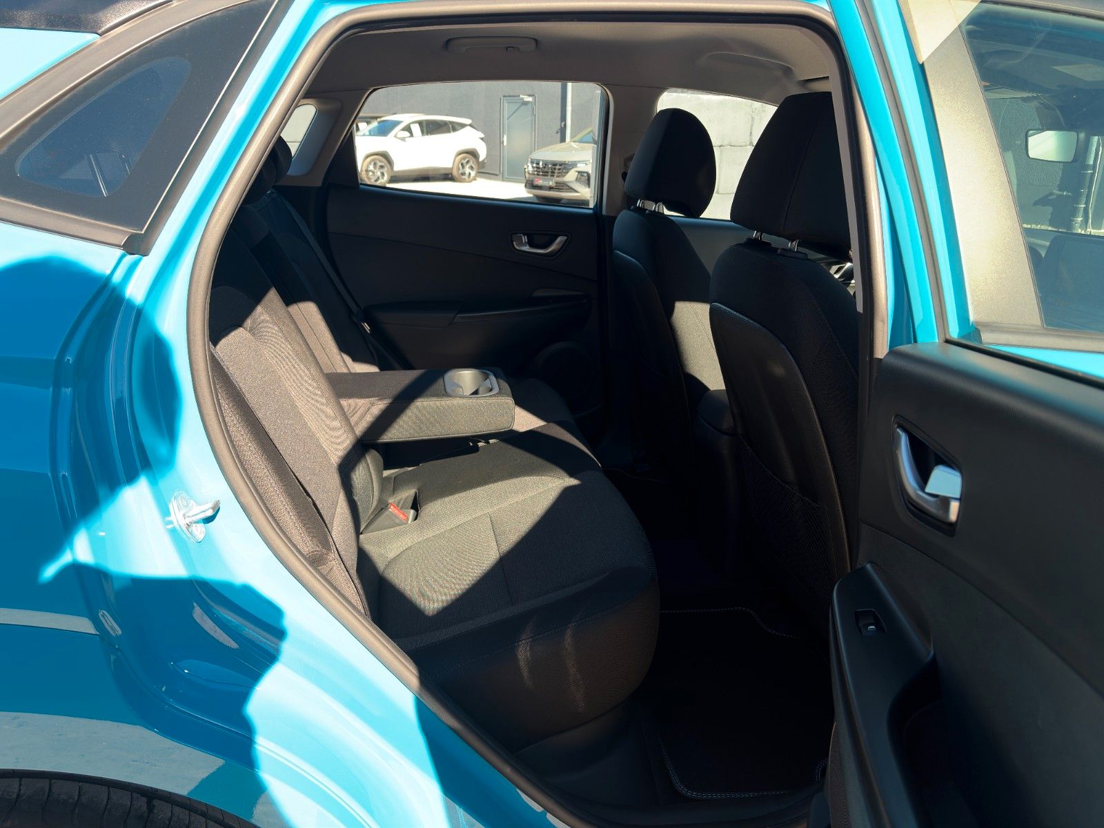 Fahrzeugabbildung Hyundai KONA E Select CarPlay Kamera PDC ACC SHZ LHZ LKA