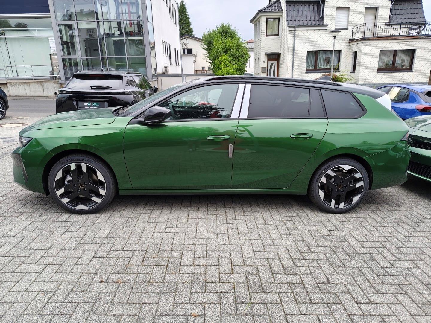 Opel Astra Electric Sports Tourer